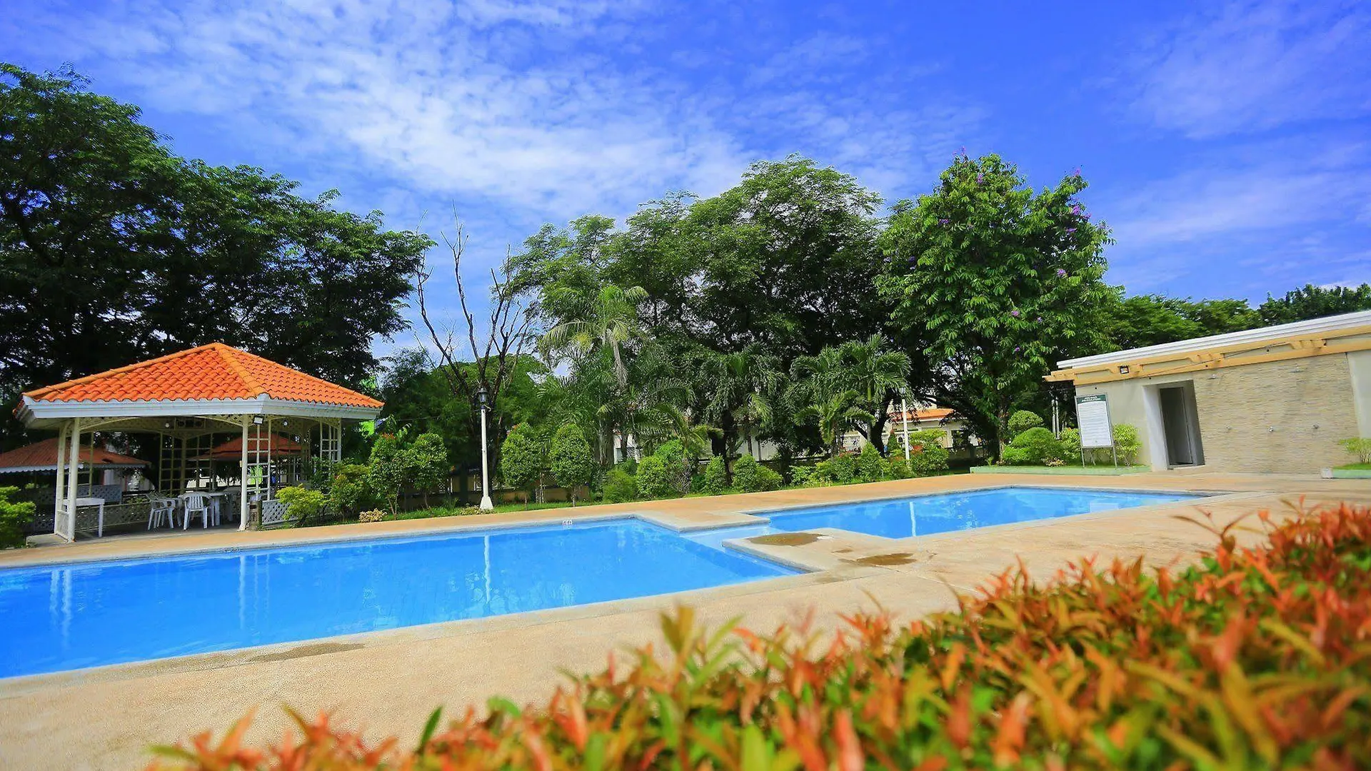 Subic Bay Peninsular Hotel Olongapo