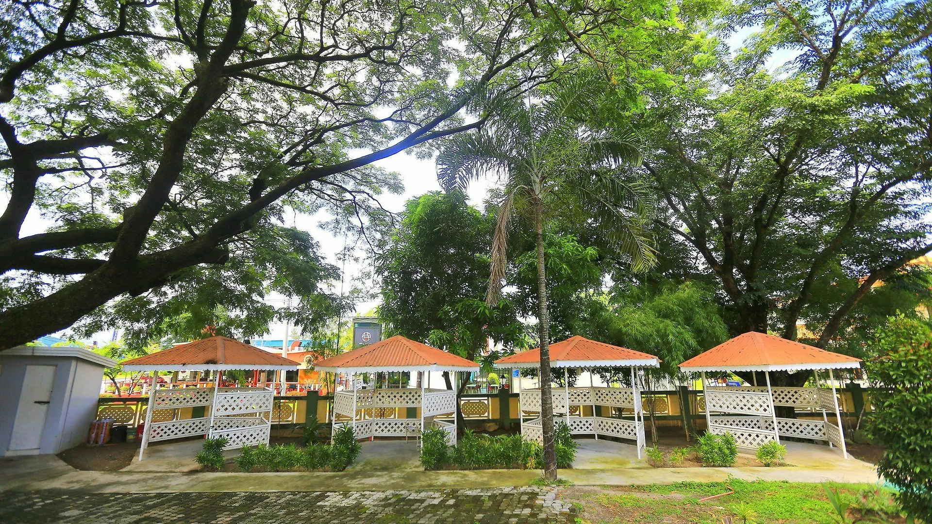 Subic Bay Peninsular Hotel Olongapo