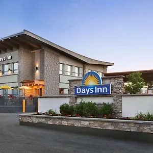 Days By Wyndham East Montreal