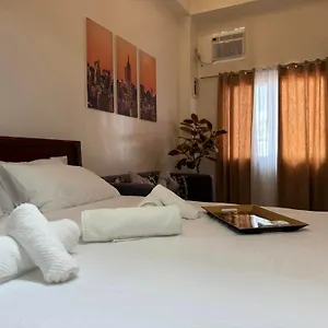 Cozy Pod Staycation Bed and breakfast