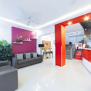 Reddoorz Plus Near Sm Lanang Hotel